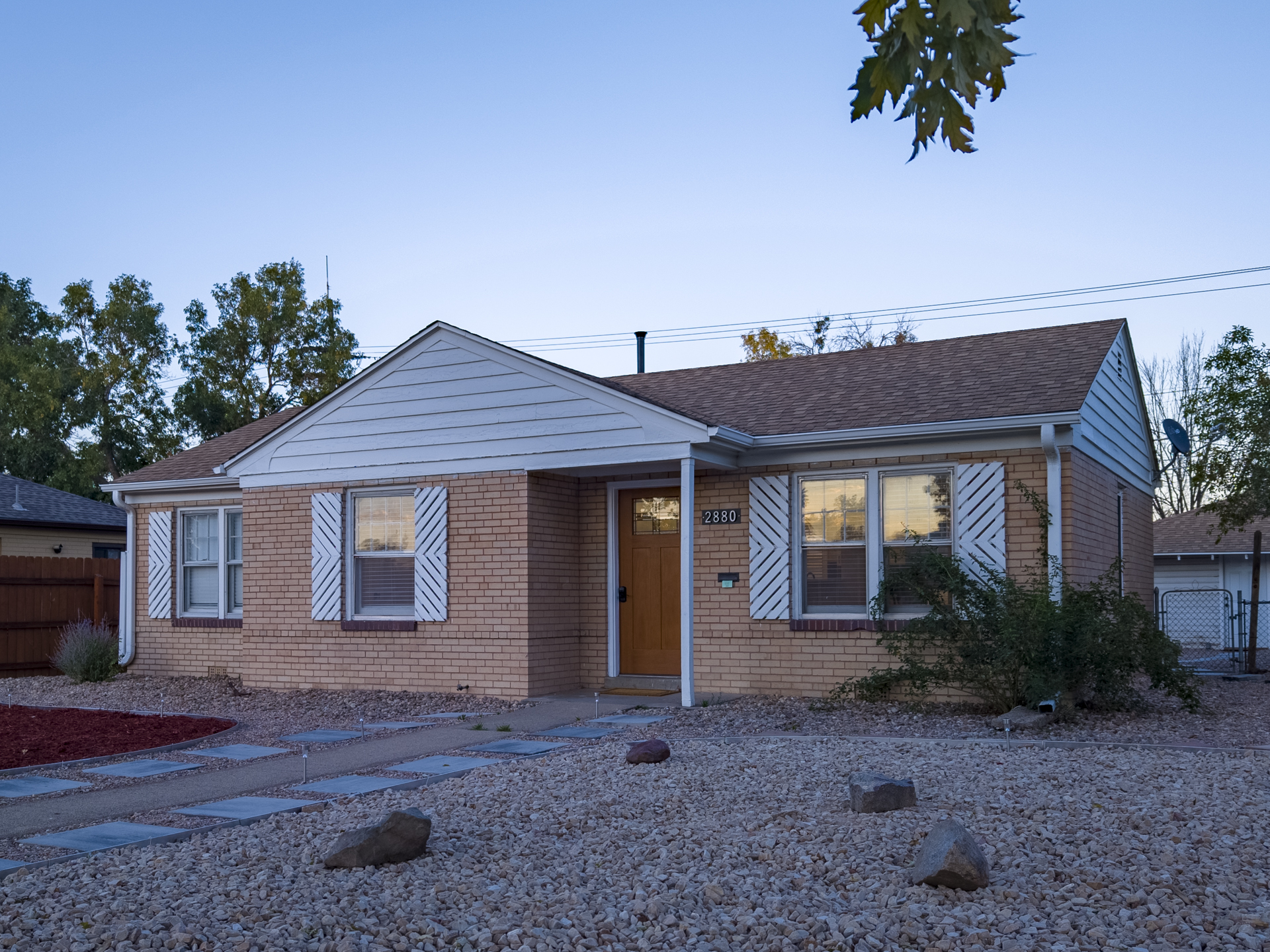 2880 Oneida Street — 18