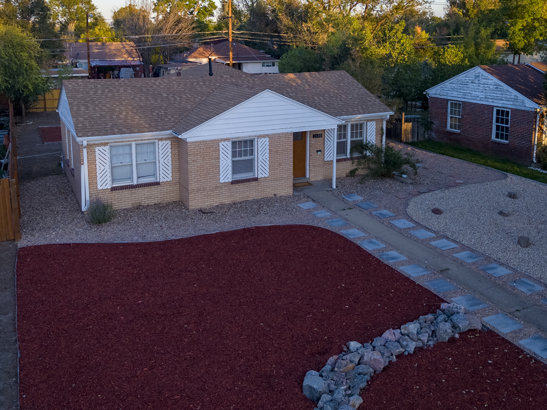 2880 Oneida Street — 17