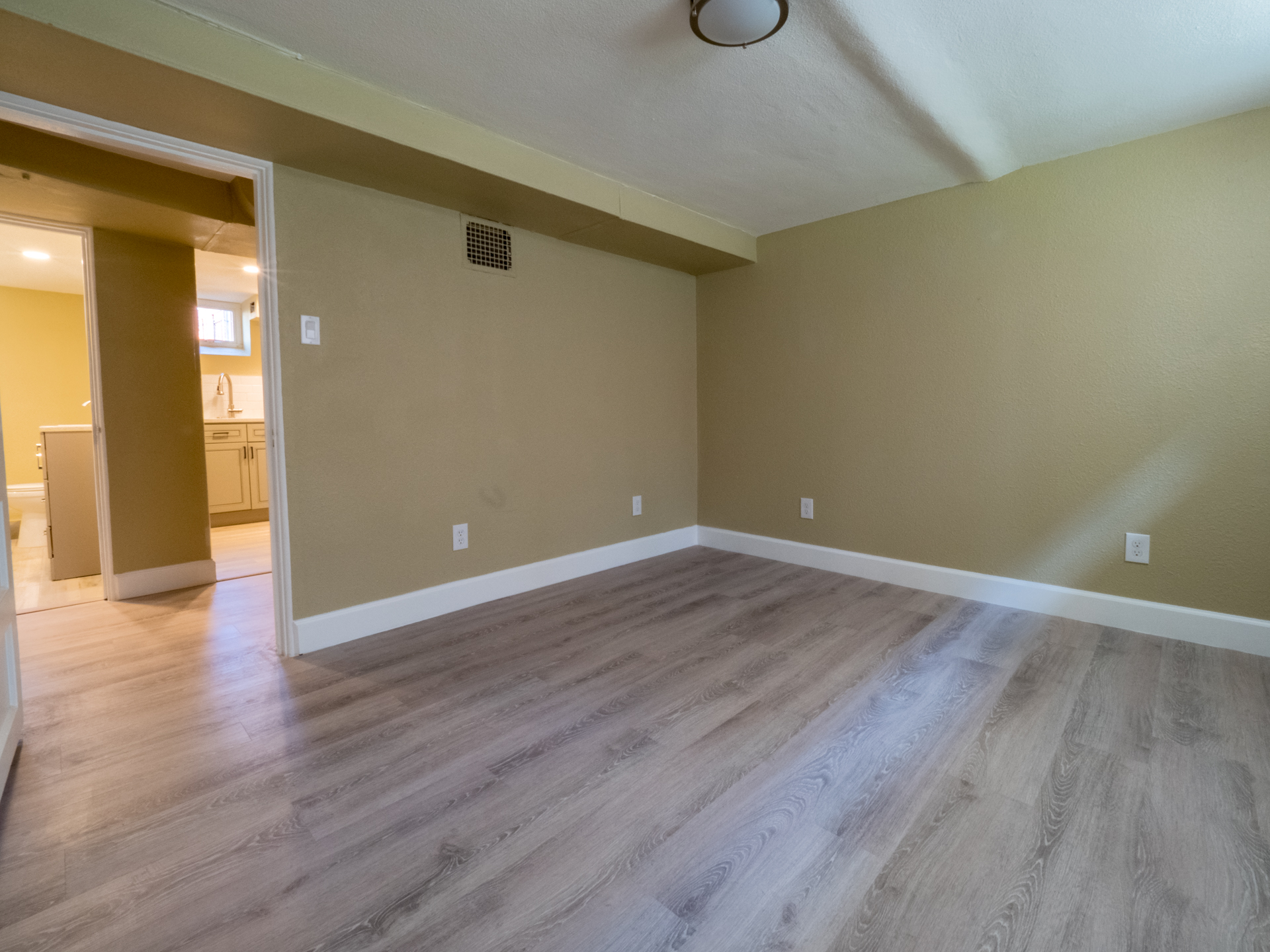 770 Ash Street #B — 8