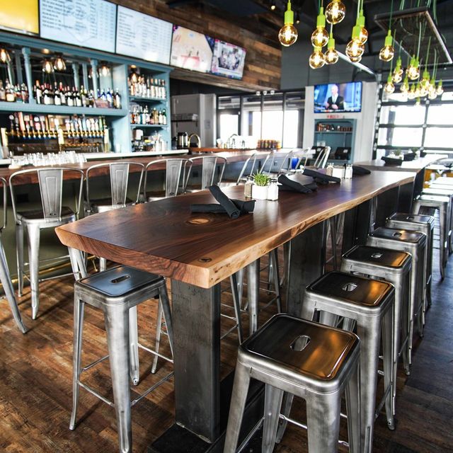 2880 Oneida Street — 14